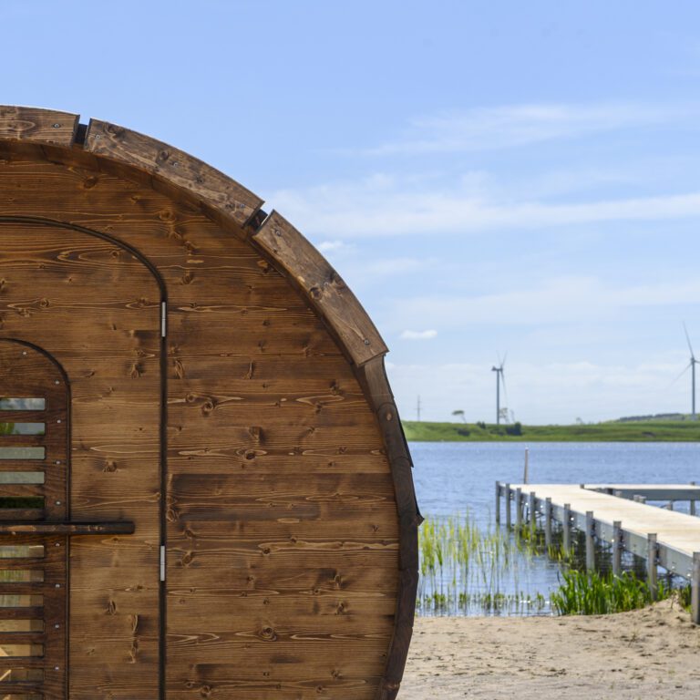 HimmerLand-Aktiviteter-Udendørs-Sø-og-Sauna