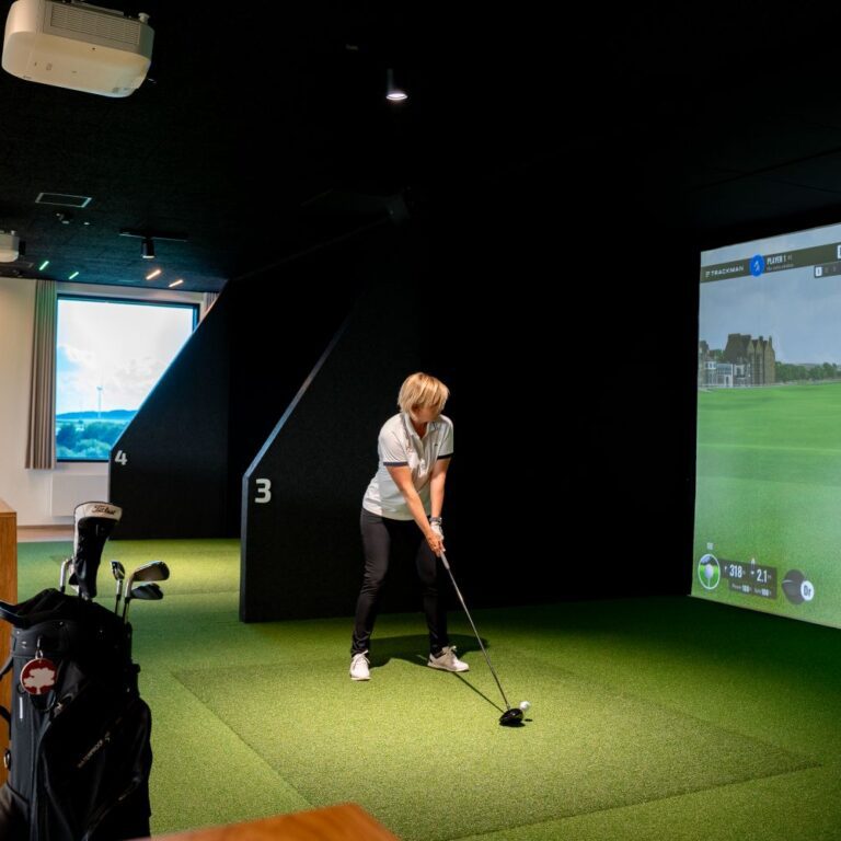 HimmerLand-TrackMan-Golf-Golfsimulator